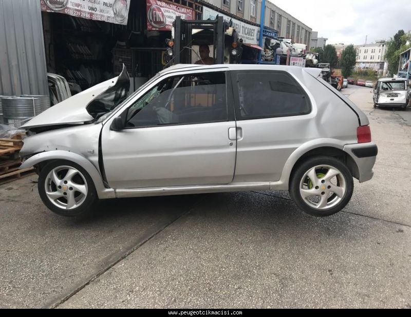 Peugeot 106 Sol Ön Kapı